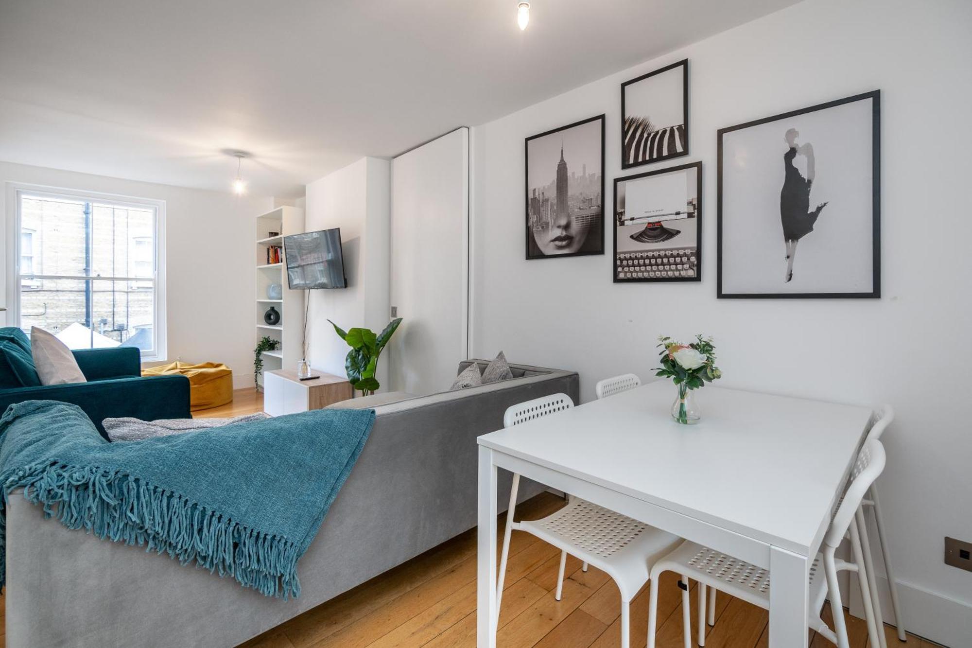 The Deluxe Barbican Duplex