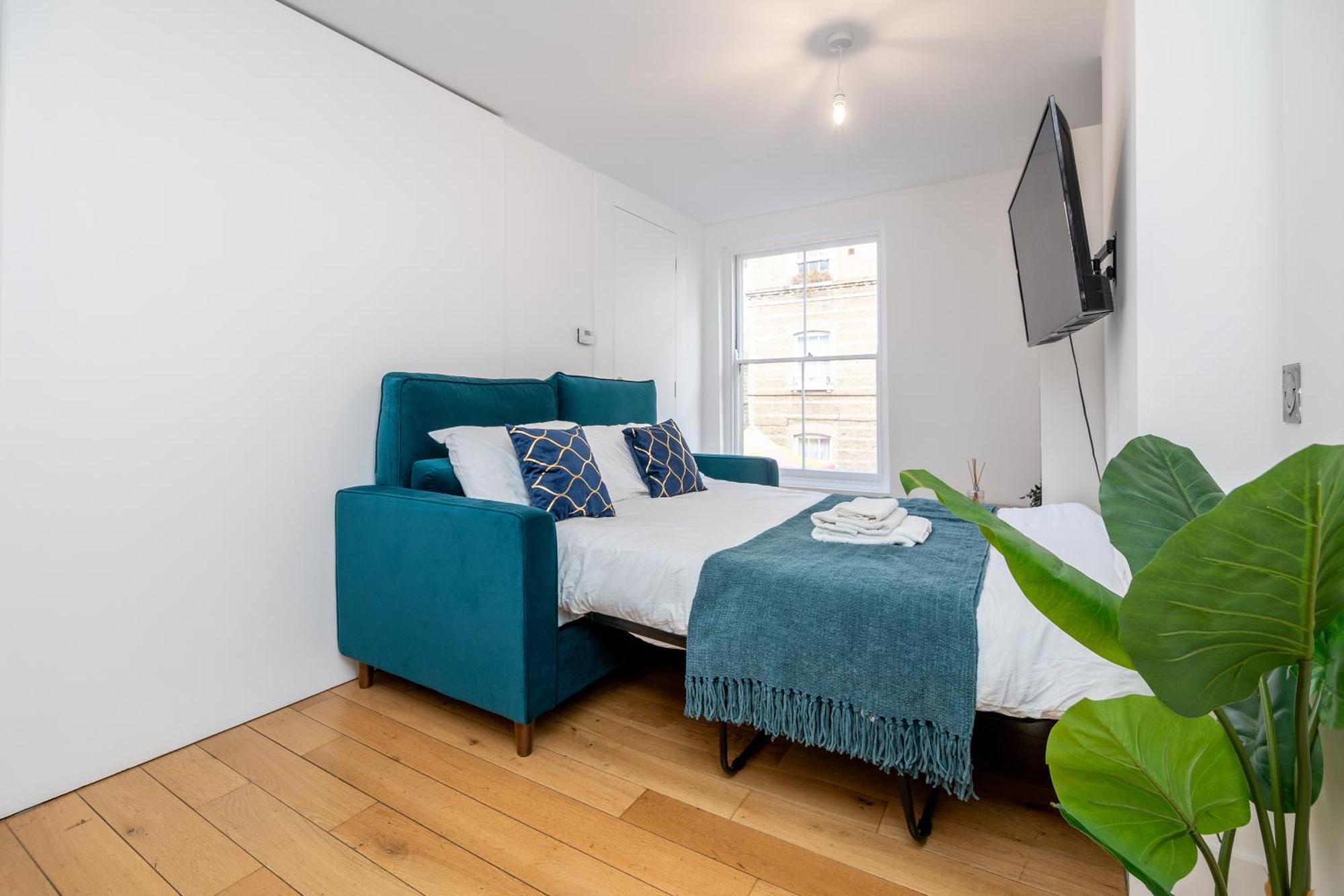 The Deluxe Barbican Duplex