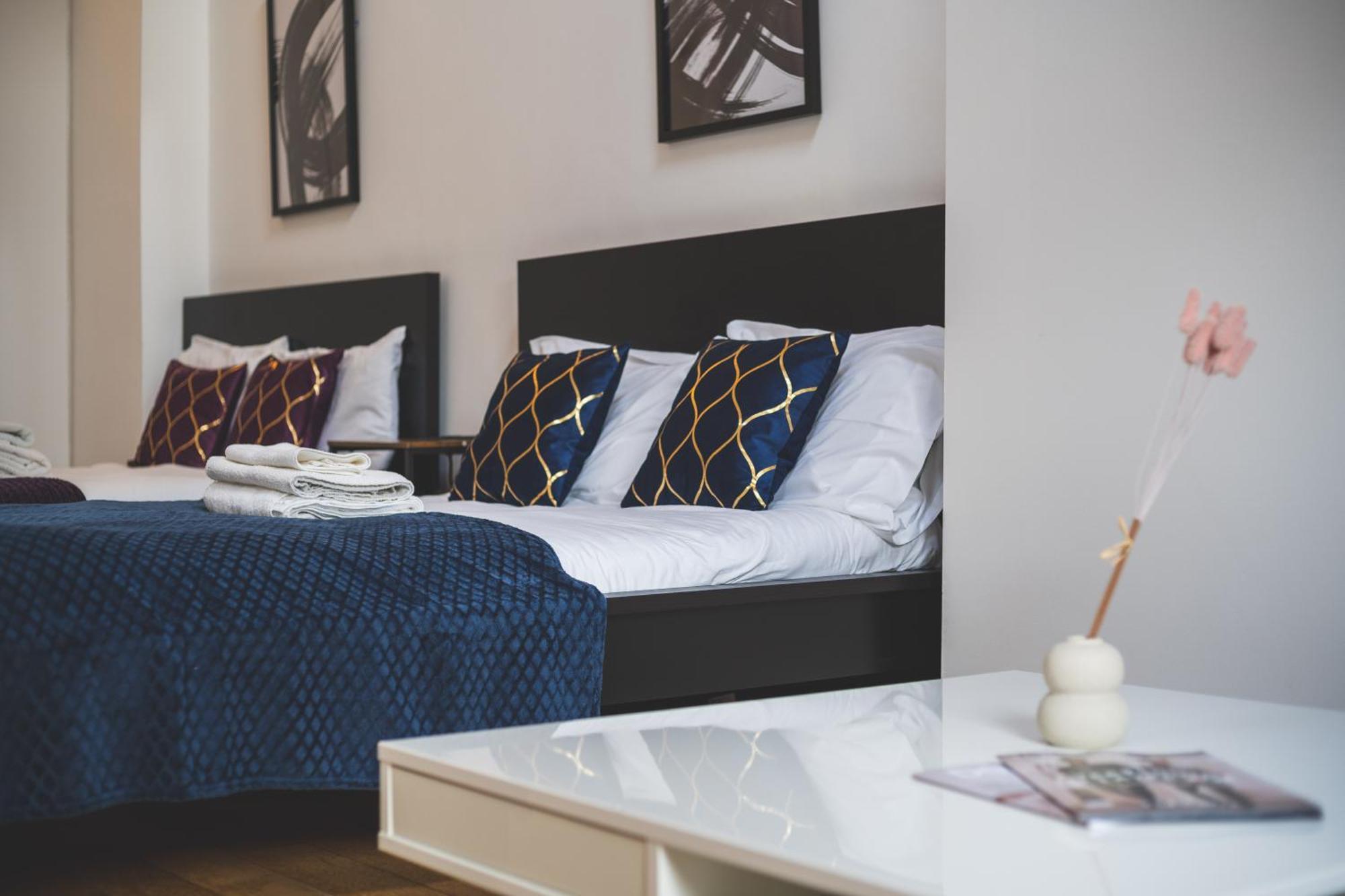 The Deluxe Barbican Duplex Apartment London