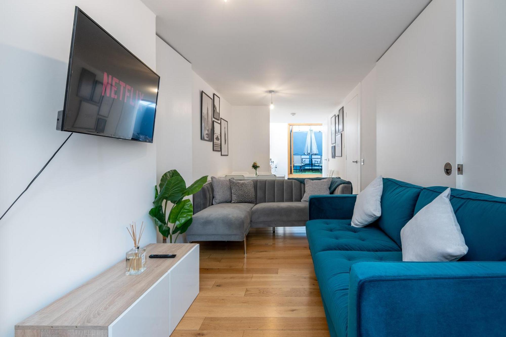 The Deluxe Barbican Duplex